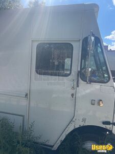 2003 Mt45 Kitchen Food Truck All-purpose Food Truck Chargrill New York Diesel Engine for Sale