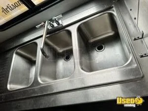2003 Mt55 All-purpose Food Truck 44 Utah Diesel Engine for Sale