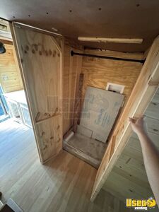 2003 Mt55 Tiny Home On Wheels Electrical Outlets Pennsylvania Diesel Engine for Sale