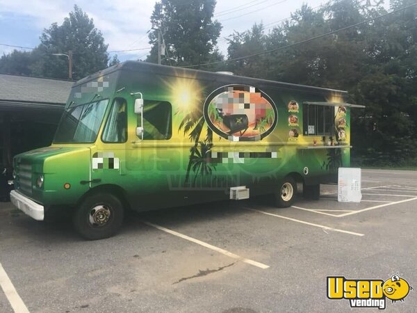 2003 P30 Kitchen Food Truck All-purpose Food Truck North Carolina Diesel Engine for Sale