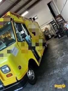 2003 P30 Step Van Kitchen Food Truck All-purpose Food Truck Air Conditioning Connecticut for Sale