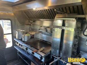 2003 P30 Step Van Kitchen Food Truck All-purpose Food Truck Prep Station Cooler Connecticut for Sale
