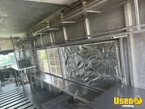 2003 P30 Step Van Kitchen Food Truck All-purpose Food Truck Refrigerator Texas Gas Engine for Sale