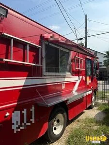 2003 P30 Taco Food Truck Texas Diesel Engine for Sale