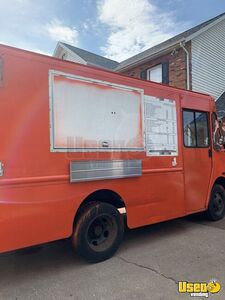 2003 P42 All-purpose Food Truck Insulated Walls Illinois Diesel Engine for Sale
