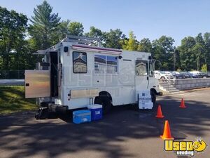 2003 P42 All-purpose Food Truck Massachusetts Diesel Engine for Sale