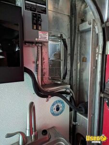 2003 P42 All-purpose Food Truck Reach-in Upright Cooler Missouri Diesel Engine for Sale