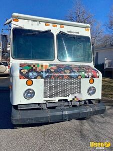 2003 P42 All-purpose Food Truck Stainless Steel Wall Covers Maryland Diesel Engine for Sale