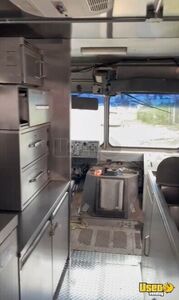 2003 P42 All-purpose Food Truck Stainless Steel Wall Covers Texas Diesel Engine for Sale