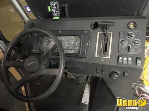 2003 P42 Coffee & Beverage Truck Diamond Plated Aluminum Flooring Texas Diesel Engine for Sale