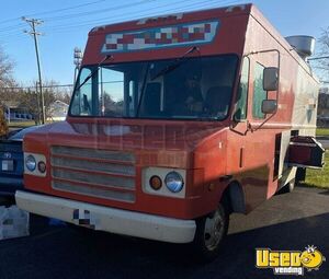 2003 P42 Step Van Kitchen Food Truck All-purpose Food Truck Stainless Steel Wall Covers Maryland Diesel Engine for Sale