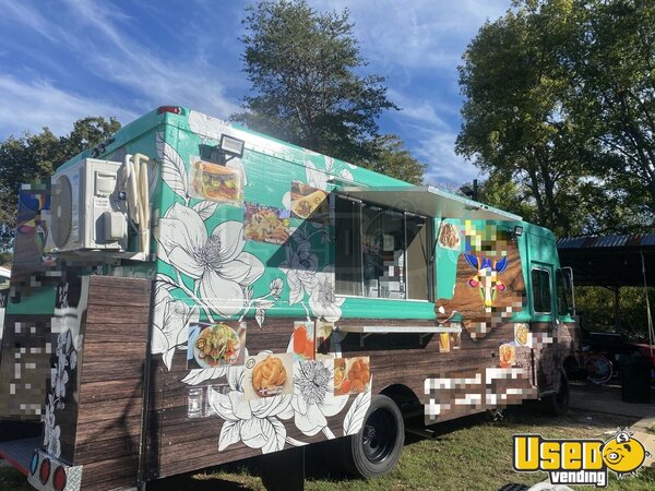 2003 P42 Step Van Kitchen Food Truck All-purpose Food Truck Texas Diesel Engine for Sale