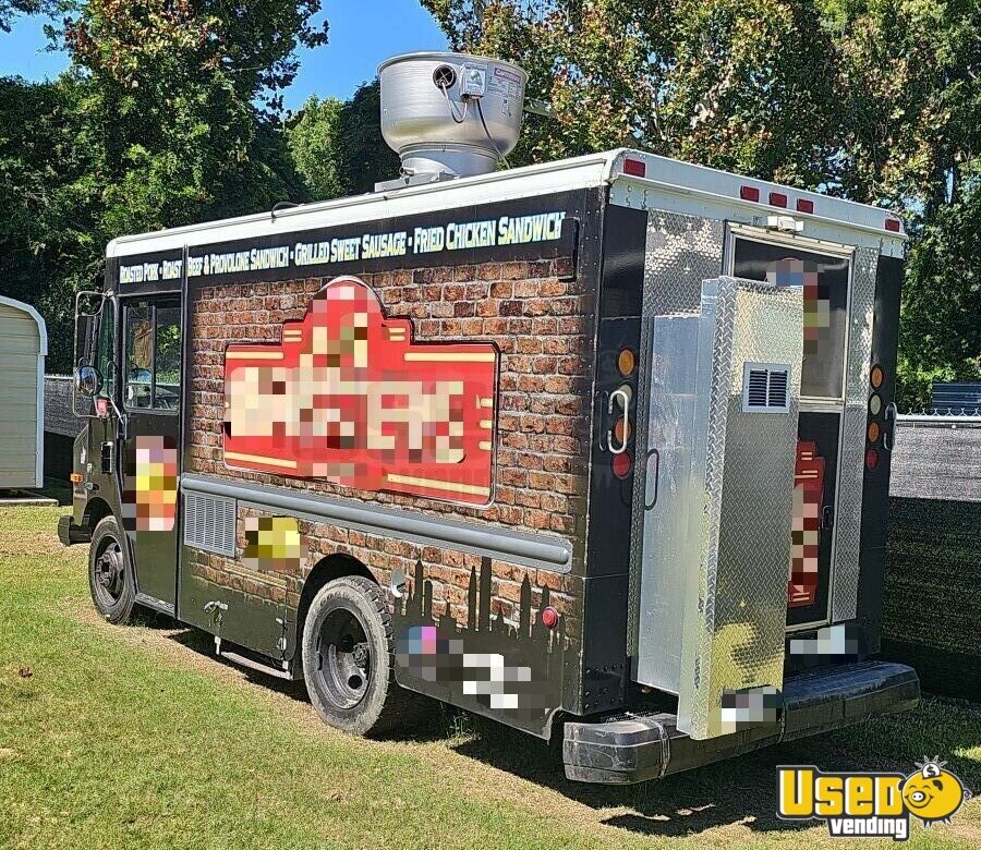 2003 23' GMC P42 Workhorse Step Van Commercial Kitchen Food Truck for