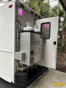 2003 P42 Workhorse All-purpose Food Truck Hot Dog Warmer Florida Gas Engine for Sale