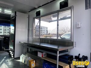 2003 P42 Workhorse Coffee & Beverage Truck Diamond Plated Aluminum Flooring Wisconsin Diesel Engine for Sale