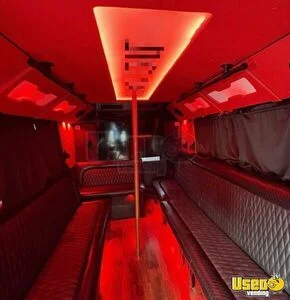 2003 Party Bus Ford Cutaway Party Bus Electrical Outlets Washington for Sale