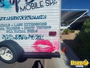 2003 Pioneer Mobile Hair & Nail Salon Truck Generator Missouri for Sale