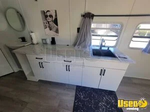 2003 Pioneer Mobile Hair & Nail Salon Truck Hot Water Heater Missouri for Sale