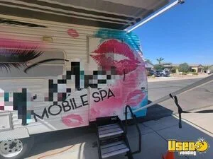 2003 Pioneer Mobile Hair & Nail Salon Truck Insulated Walls Missouri for Sale