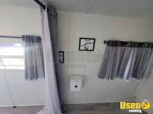 2003 Pioneer Mobile Hair & Nail Salon Truck Shower Missouri for Sale