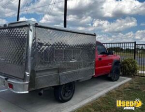 2003 Silverado Lunch Serving Food Truck Insulated Walls Texas Gas Engine for Sale