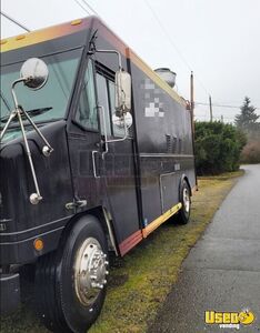 Well Maintained - 2003 International  All-Purpose Food Truck for Sale in British Columbia!