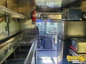 2003 Stepvan Kitchen Food Truck All-purpose Food Truck Exterior Lighting Texas Diesel Engine for Sale