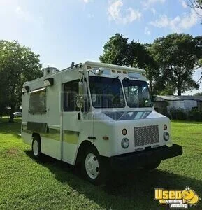 2003 Stepvan Kitchen Food Truck All-purpose Food Truck Insulated Walls Texas Diesel Engine for Sale