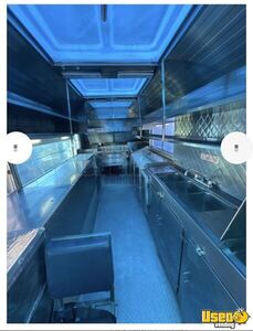 2003 Truck All-purpose Food Truck Diamond Plated Aluminum Flooring California Gas Engine for Sale