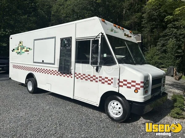 2003 Utilimaster All-purpose Food Truck Concession Window Pennsylvania Gas Engine for Sale