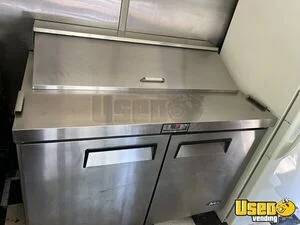 2003 Utilimaster All-purpose Food Truck Food Warmer Pennsylvania Gas Engine for Sale
