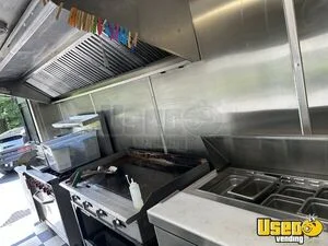 2003 Utilimaster All-purpose Food Truck Generator Pennsylvania Gas Engine for Sale