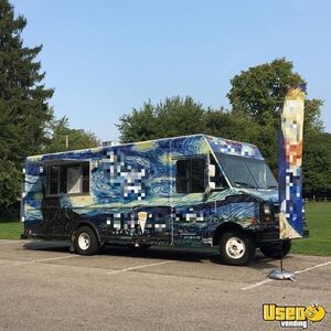 2003 Utilimaster Kitchen Food Truck All-purpose Food Truck Ohio Gas Engine for Sale