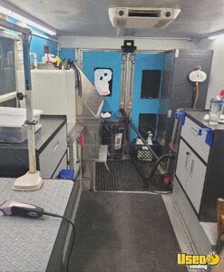 2003 Utilimaster Pet Grooming Truck Pet Care / Veterinary Truck Air Conditioning Florida Gas Engine for Sale