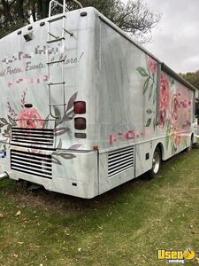 2003 Winnebago Rv Conversion Party / Gaming Trailer Generator Michigan Diesel Engine for Sale