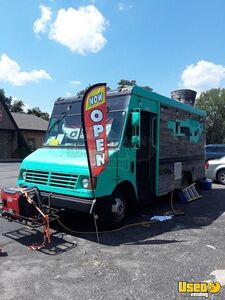 2003 Workhorse All-purpose Food Truck Concession Window Pennsylvania Gas Engine for Sale