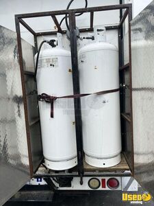 2003 Workhorse All-purpose Food Truck Diamond Plated Aluminum Flooring North Carolina Gas Engine for Sale