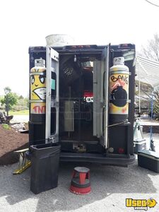 2003 Workhorse All-purpose Food Truck Diamond Plated Aluminum Flooring Pennsylvania Gas Engine for Sale