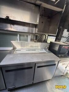 2003 Workhorse All-purpose Food Truck Gray Water Tank Pennsylvania Gas Engine for Sale