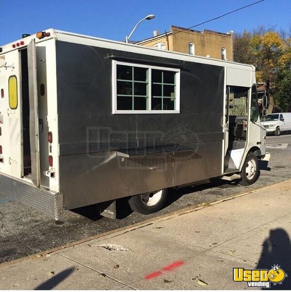 2003 Workhorse All-purpose Food Truck Maryland Gas Engine for Sale