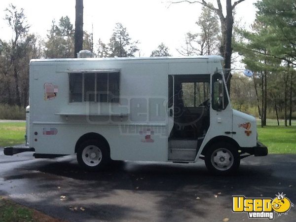2003 Workhorse All-purpose Food Truck Wisconsin Diesel Engine for Sale 2003 Workhorse All-purpose Food Truck Wisconsin Diesel Engine for Sale