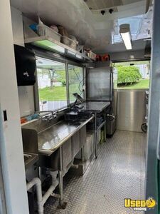 2003 Workhorse - Diesel All-purpose Food Truck Diamond Plated Aluminum Flooring Maryland Diesel Engine for Sale