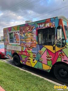 2003 Workhorse Kitchen Food Truck All-purpose Food Truck Air Conditioning Virginia Diesel Engine for Sale