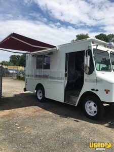 2003 Workhorse P42 Lunch Serving Food Truck Virginia for Sale