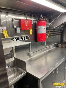 2003 Workhorse Step Van Kitchen Food Truck All-purpose Food Truck Exterior Customer Counter Illinois Gas Engine for Sale