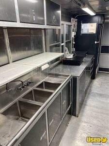 2003 Workhorse Step Van Kitchen Food Truck All-purpose Food Truck Refrigerator Illinois Gas Engine for Sale