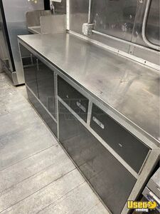 2003 Workhorse Step Van Kitchen Food Truck All-purpose Food Truck Upright Freezer Illinois Gas Engine for Sale