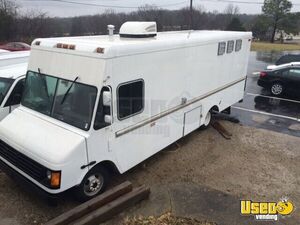 2004 18.3' Workhorse P30 Step Van Kitchen Food Truck All-purpose Food Truck Tennessee Gas Engine for Sale