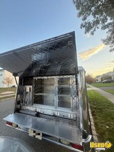 2004 2400 Lunch Serving Food Truck Anti-lock Brakes New Jersey Gas Engine for Sale