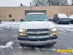 2004 2500 Hd Lunch Serving Food Truck Insulated Walls New York Gas Engine for Sale